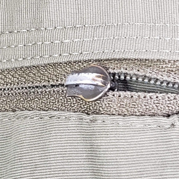 The North Face Mens Size 40 Cargo Shorts Solid Green Pockets Zip Fly Belt Loop - Picture 13 of 13